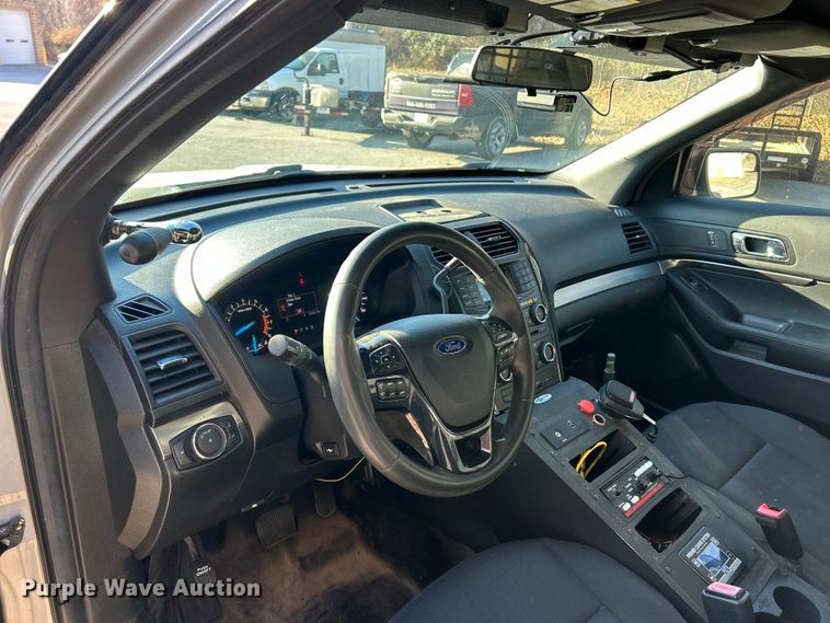 image for item ET6803 2018 Ford Explorer Police Interceptor SUV