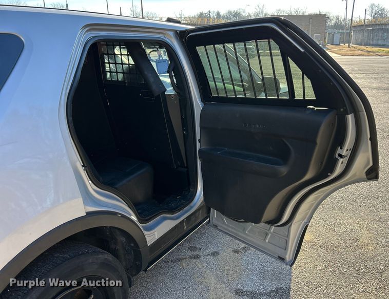 image for item ET6803 2018 Ford Explorer Police Interceptor SUV