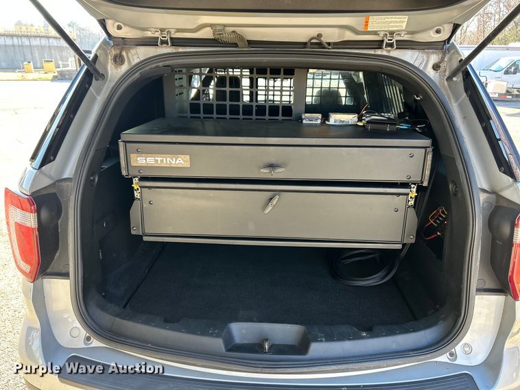 image for item ET6803 2018 Ford Explorer Police Interceptor SUV