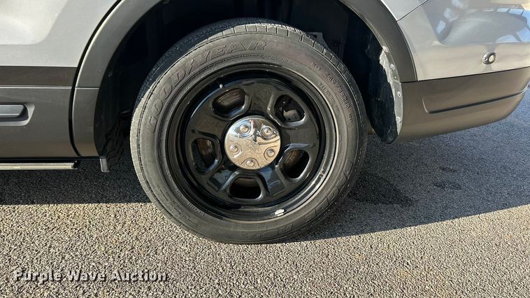 image for item ET6803 2018 Ford Explorer Police Interceptor SUV