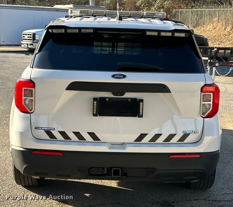 image for item ET6804 2020 Ford Explorer Police Interceptor SUV