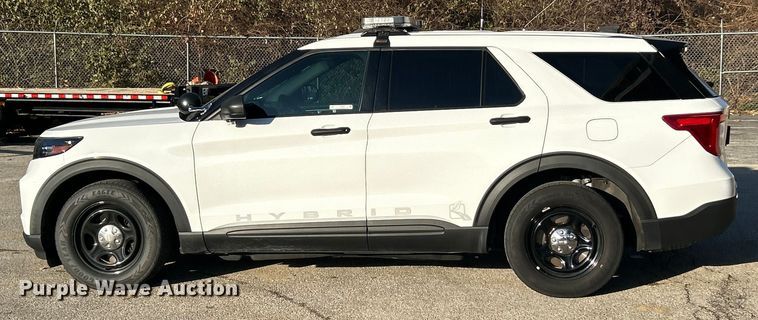 image for item ET6804 2020 Ford Explorer Police Interceptor SUV