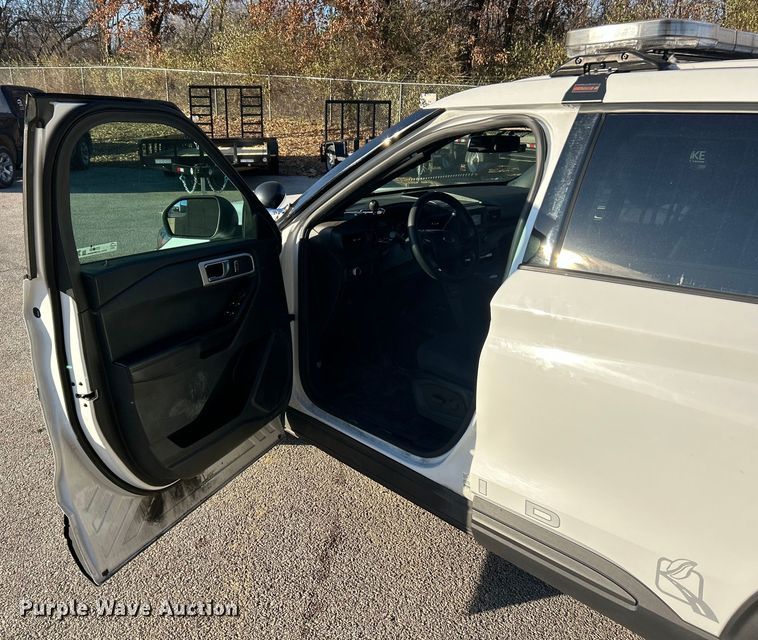 image for item ET6804 2020 Ford Explorer Police Interceptor SUV