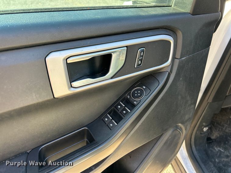 image for item ET6804 2020 Ford Explorer Police Interceptor SUV