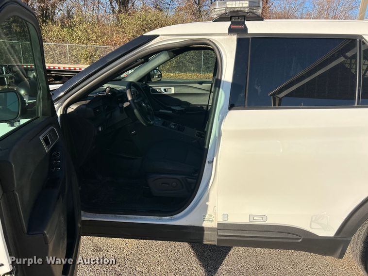 image for item ET6804 2020 Ford Explorer Police Interceptor SUV