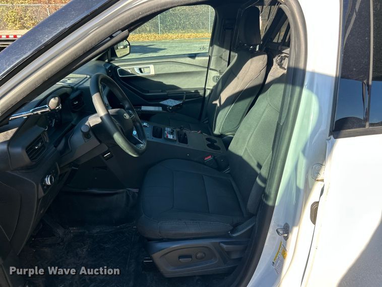 image for item ET6804 2020 Ford Explorer Police Interceptor SUV