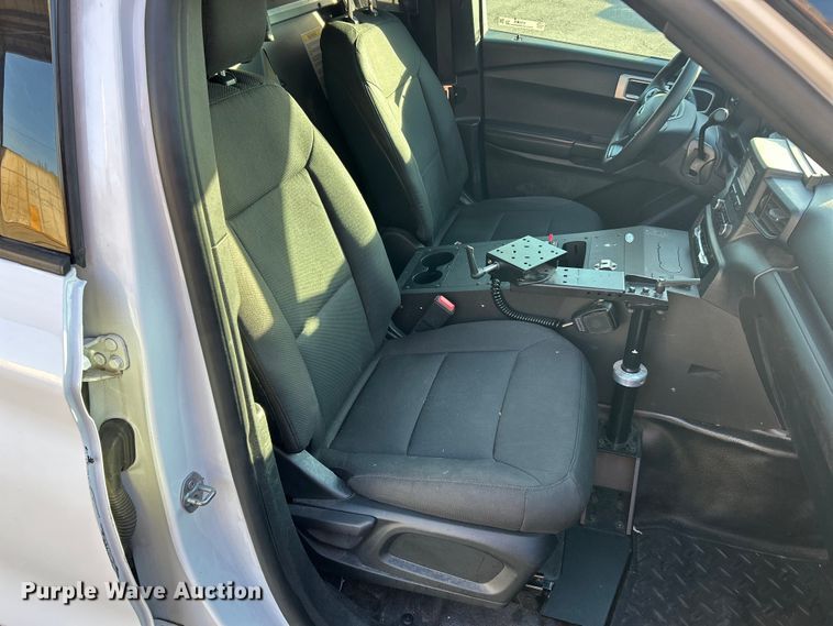 image for item ET6804 2020 Ford Explorer Police Interceptor SUV