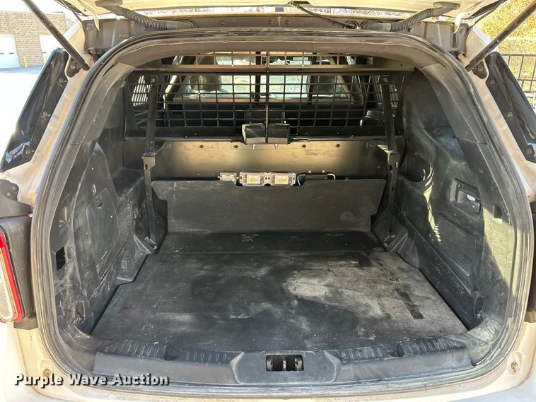 image for item ET6804 2020 Ford Explorer Police Interceptor SUV