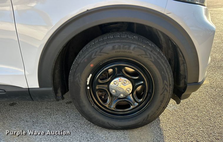 image for item ET6804 2020 Ford Explorer Police Interceptor SUV