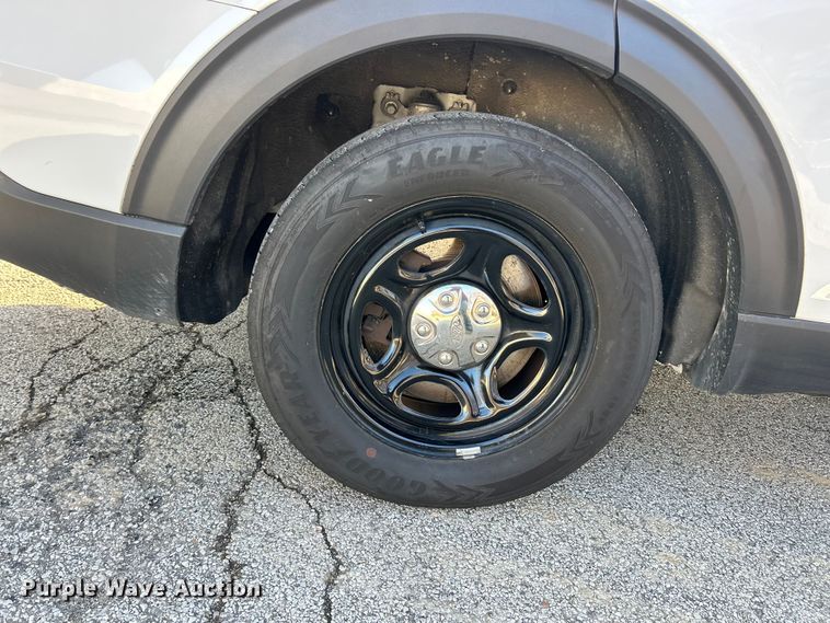 image for item ET6804 2020 Ford Explorer Police Interceptor SUV