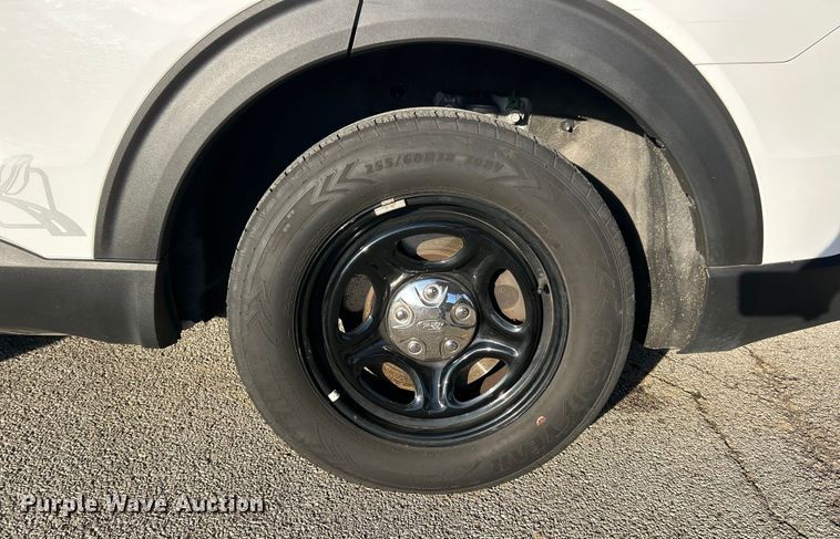 image for item ET6804 2020 Ford Explorer Police Interceptor SUV
