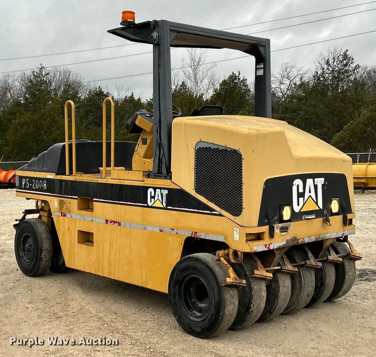 image for item ET6807 2002 Caterpillar PS-200B pneumatic roller