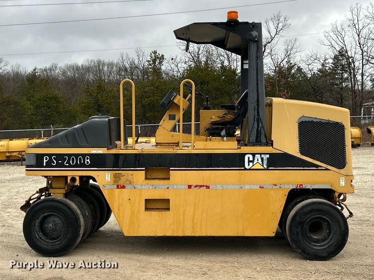 image for item ET6807 2002 Caterpillar PS-200B pneumatic roller