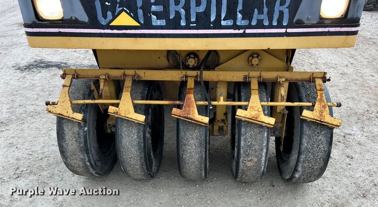 image for item ET6807 2002 Caterpillar PS-200B pneumatic roller