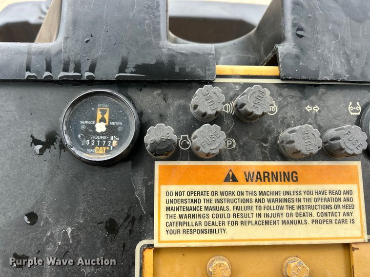 image for item ET6807 2002 Caterpillar PS-200B pneumatic roller