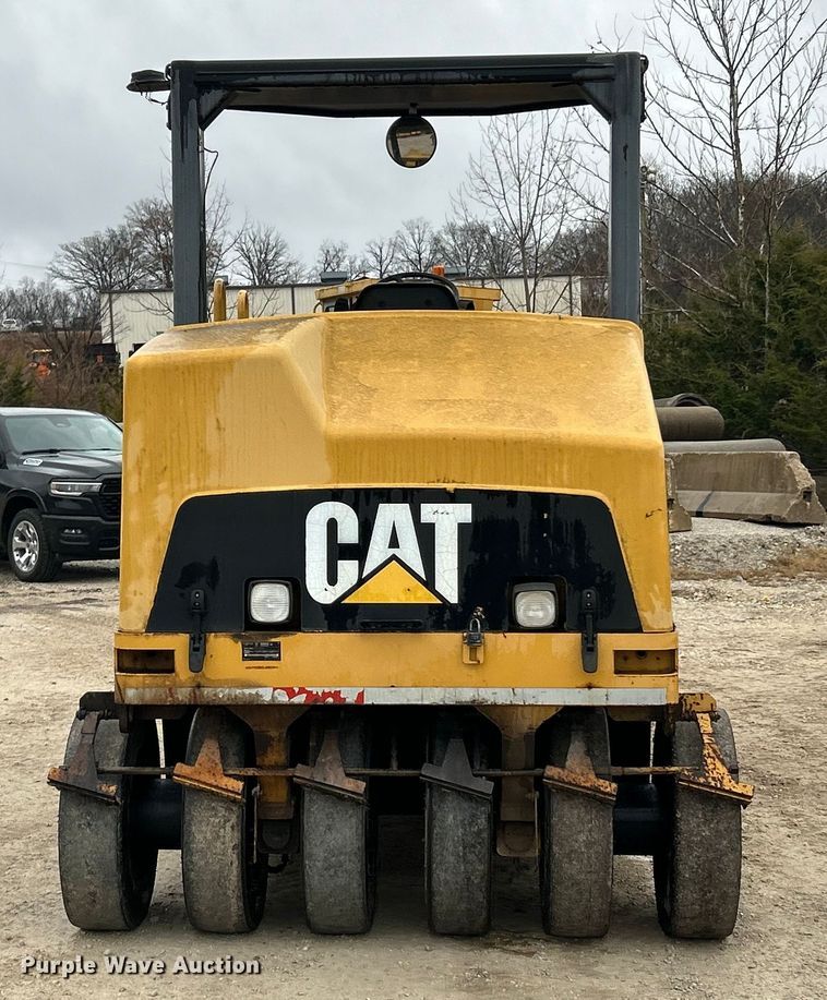 image for item ET6808 2002 Caterpillar PS-200B pneumatic roller