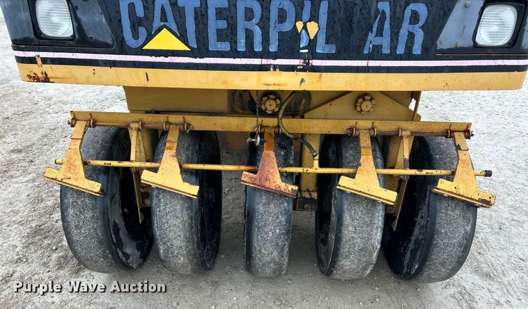 image for item ET6808 2002 Caterpillar PS-200B pneumatic roller