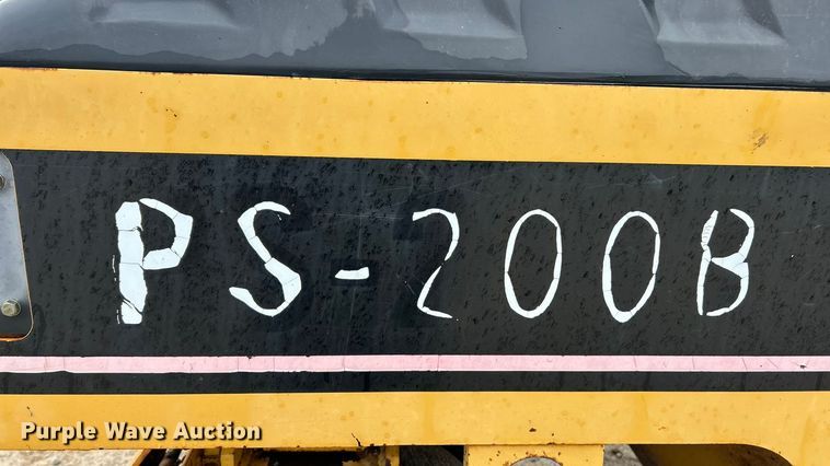 image for item ET6808 2002 Caterpillar PS-200B pneumatic roller