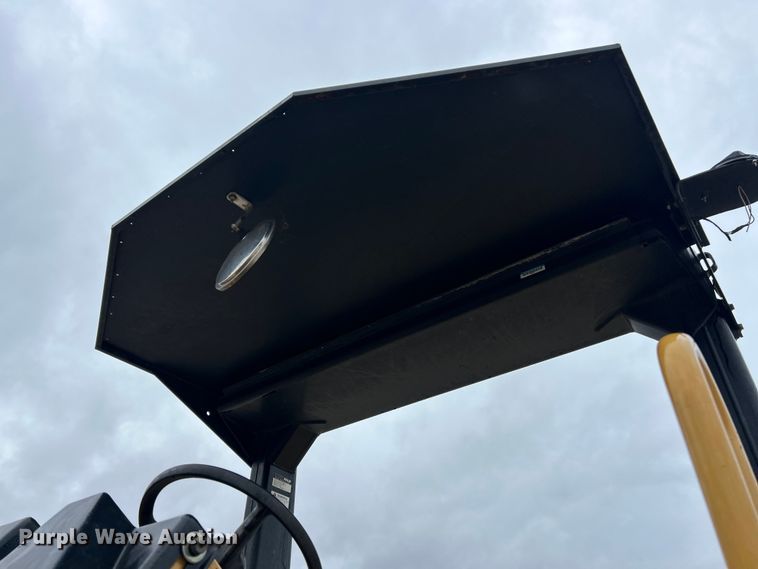 image for item ET6808 2002 Caterpillar PS-200B pneumatic roller