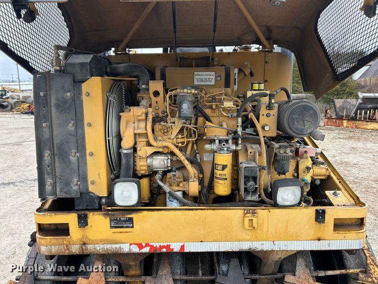 image for item ET6808 2002 Caterpillar PS-200B pneumatic roller