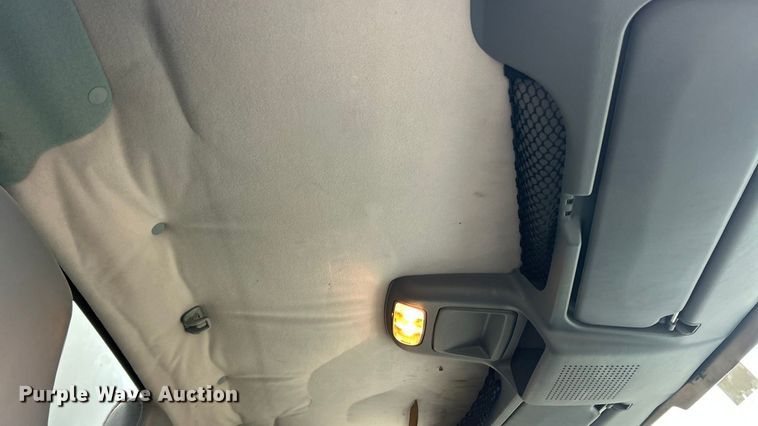 image for item ET6809 2003 International 7400 oil distributor truck