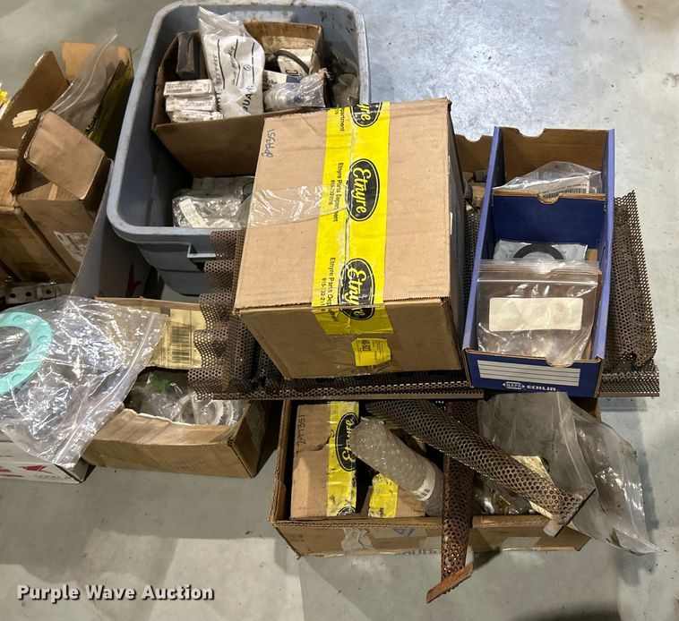 image for item ET6809 2003 International 7400 oil distributor truck