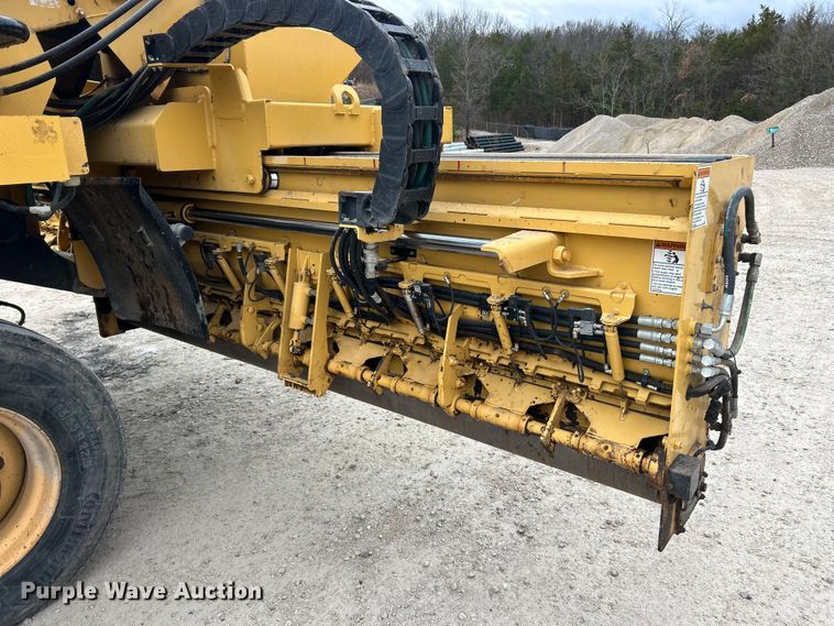 image for item ET6810 2011 Etnyre Quad chip spreader