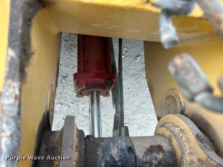 image for item ET6810 2011 Etnyre Quad chip spreader