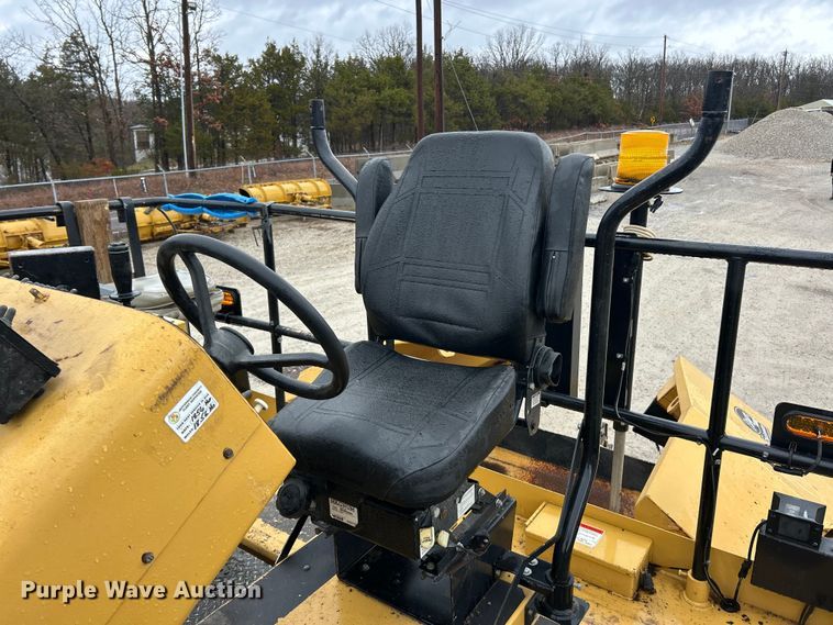 image for item ET6810 2011 Etnyre Quad chip spreader