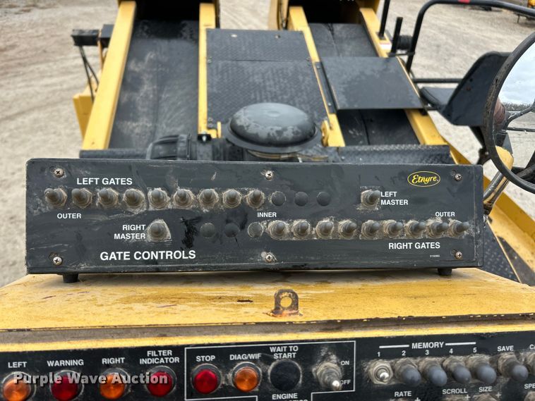 image for item ET6810 2011 Etnyre Quad chip spreader