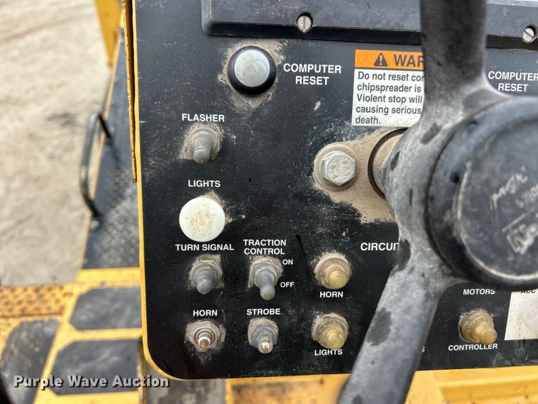 image for item ET6810 2011 Etnyre Quad chip spreader