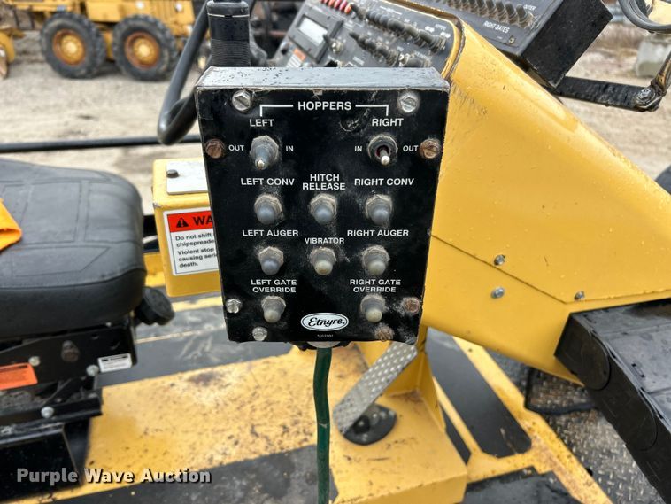 image for item ET6810 2011 Etnyre Quad chip spreader