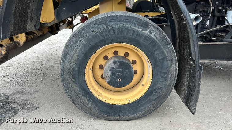 image for item ET6810 2011 Etnyre Quad chip spreader