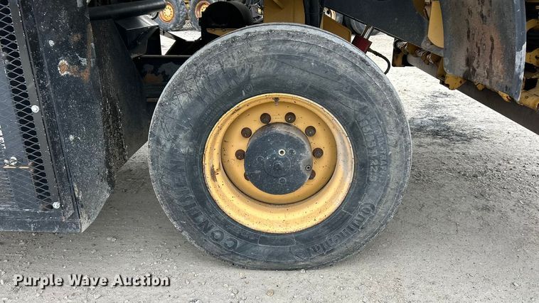 image for item ET6810 2011 Etnyre Quad chip spreader