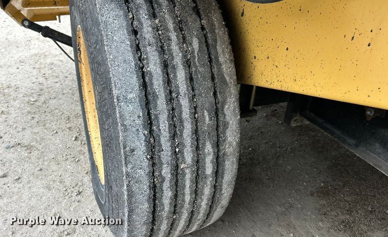 image for item ET6810 2011 Etnyre Quad chip spreader