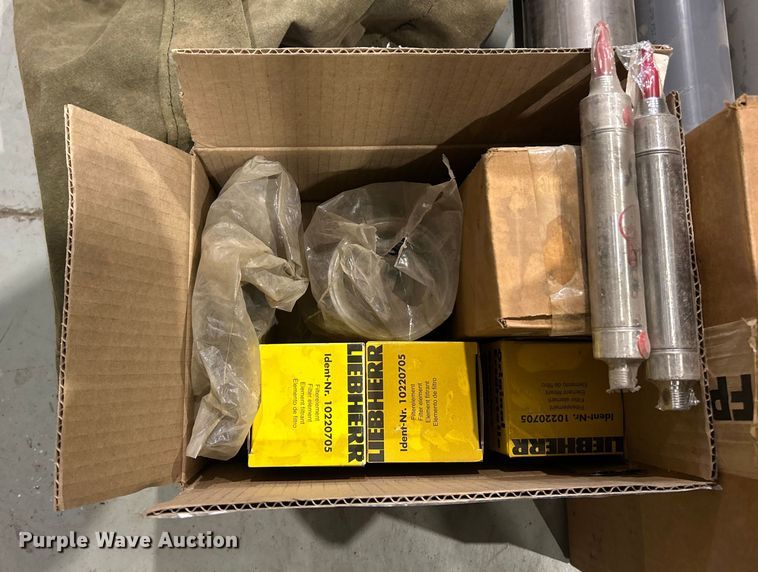 image for item ET6810 2011 Etnyre Quad chip spreader