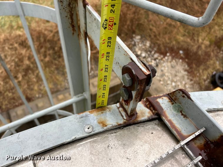 image for item ET6812 Duraco 7000 oil tank