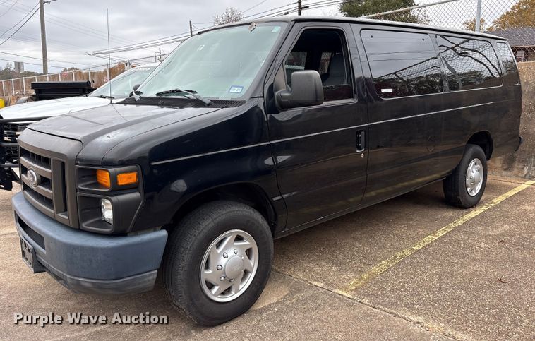 image for item ET7457 2012 Ford E350 van