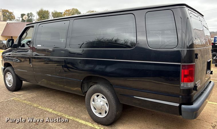 image for item ET7457 2012 Ford E350 van