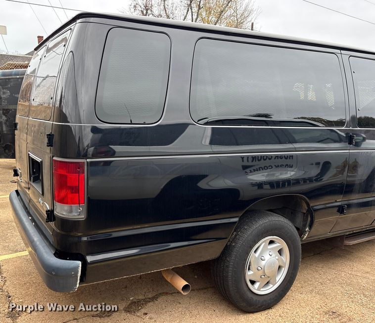 image for item ET7457 2012 Ford E350 van