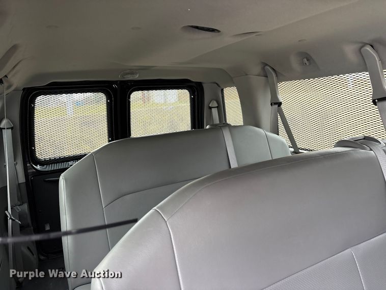 image for item ET7457 2012 Ford E350 van