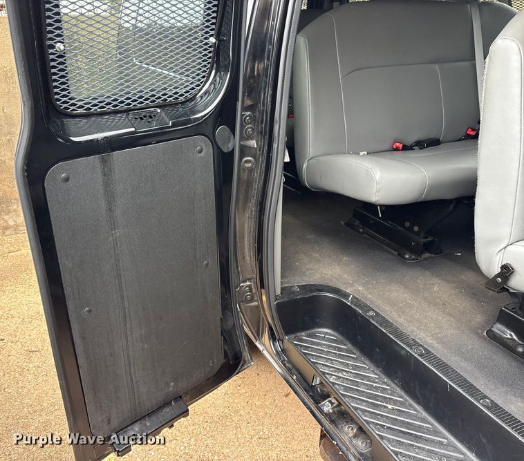 image for item ET7457 2012 Ford E350 van