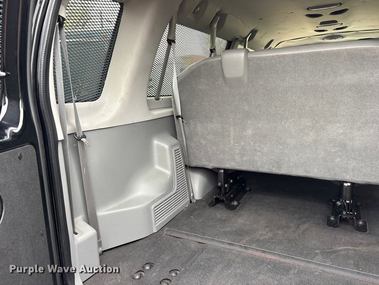 image for item ET7457 2012 Ford E350 van