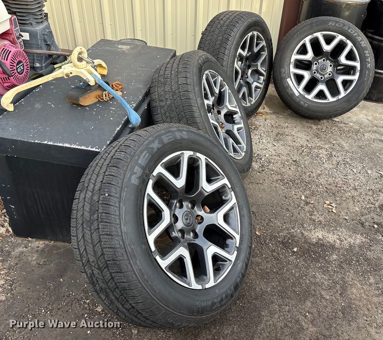 image for item EU0145 (4) tires and wheels