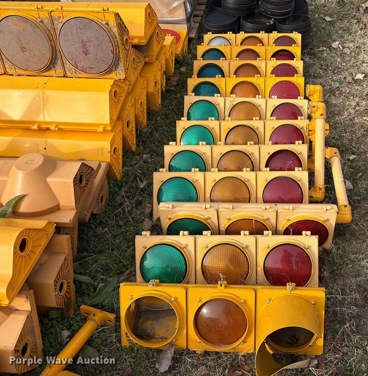 image for item EU0146 Traffic light equipment