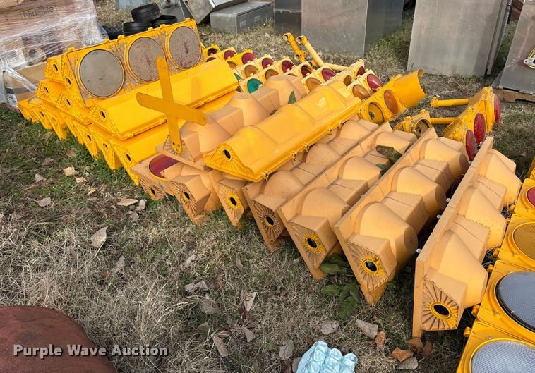 image for item EU0146 Traffic light equipment