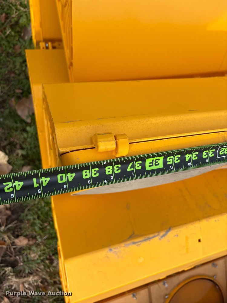 image for item EU0146 Traffic light equipment