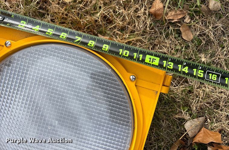 image for item EU0146 Traffic light equipment