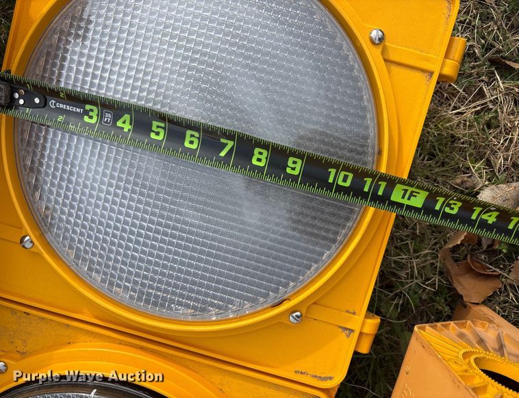 image for item EU0146 Traffic light equipment