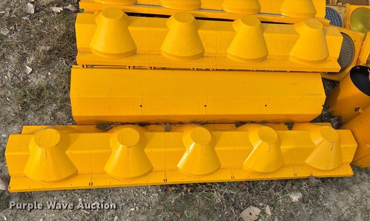 image for item EU0146 Traffic light equipment